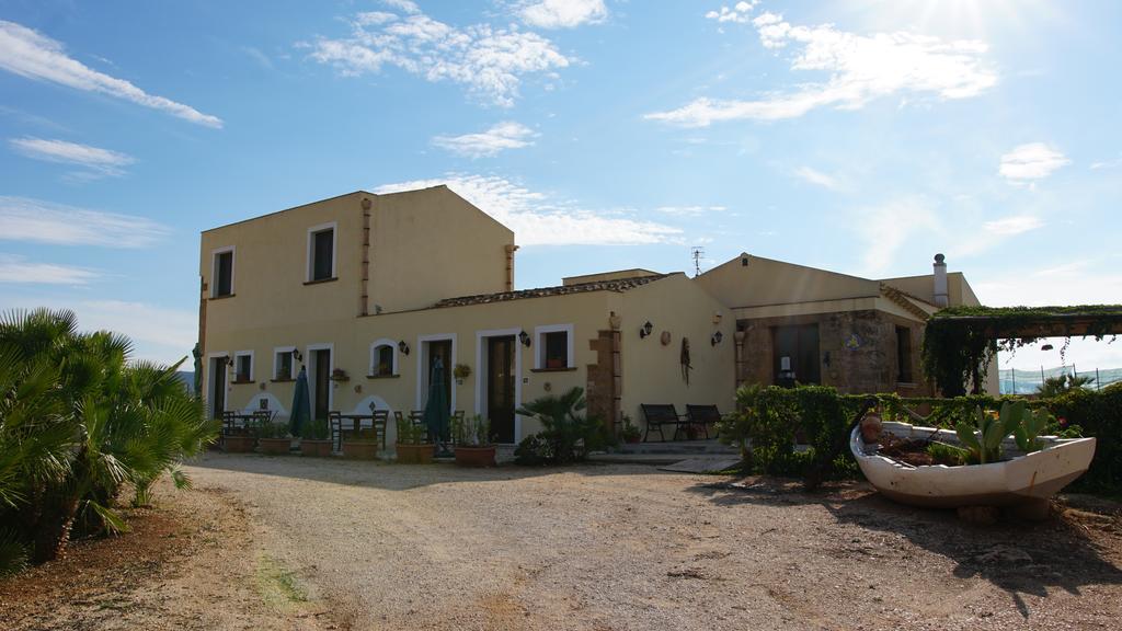 Baglio Cofano Rooms & Relax Custonaci Exterior photo