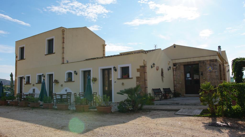 Baglio Cofano Rooms & Relax Custonaci Exterior photo