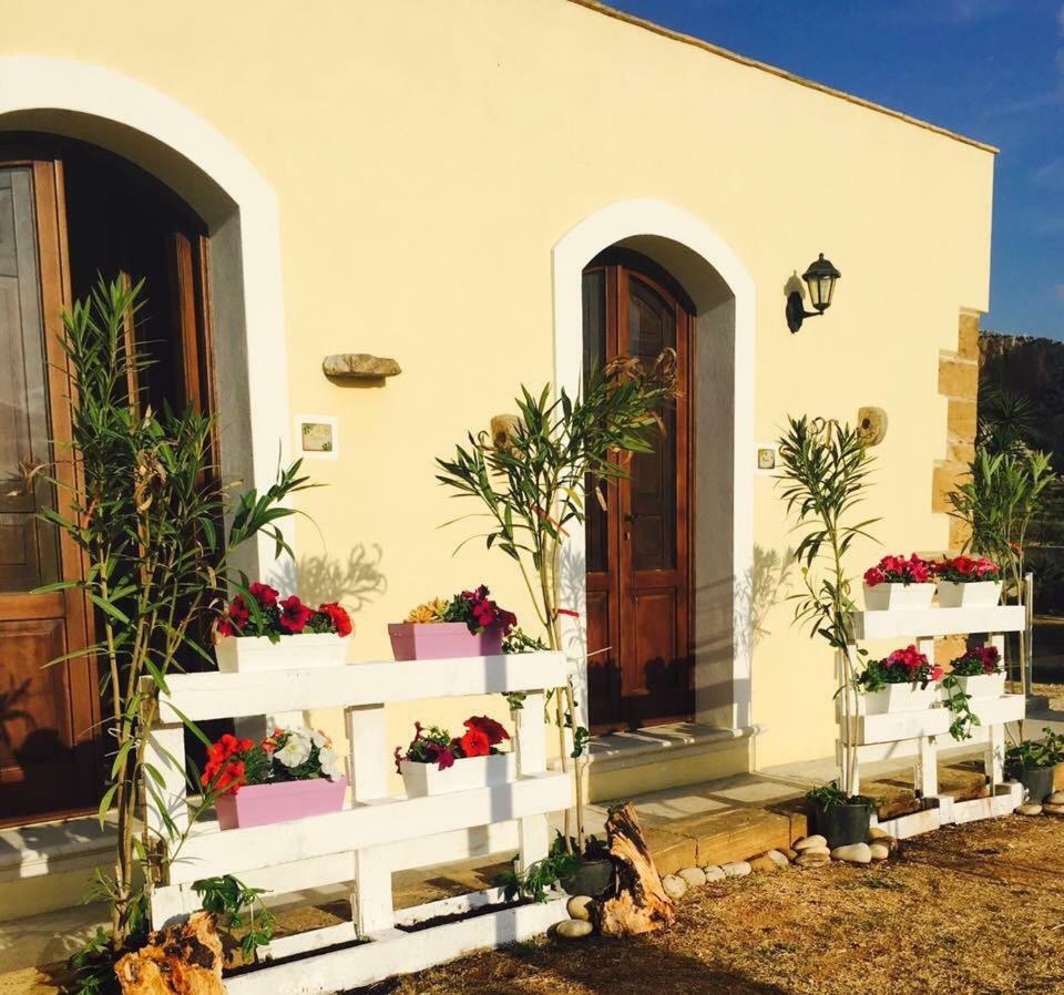 Baglio Cofano Rooms & Relax Custonaci Exterior photo